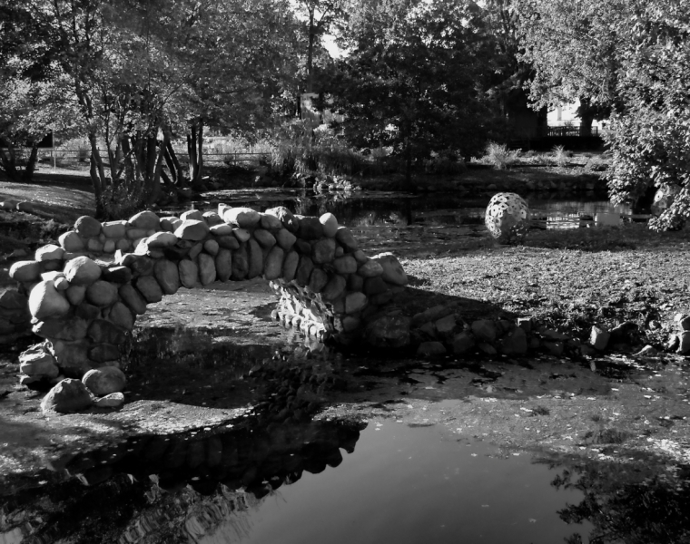 PA219446editbw